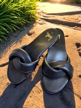 Beek Knotted Leather Slide Sandals